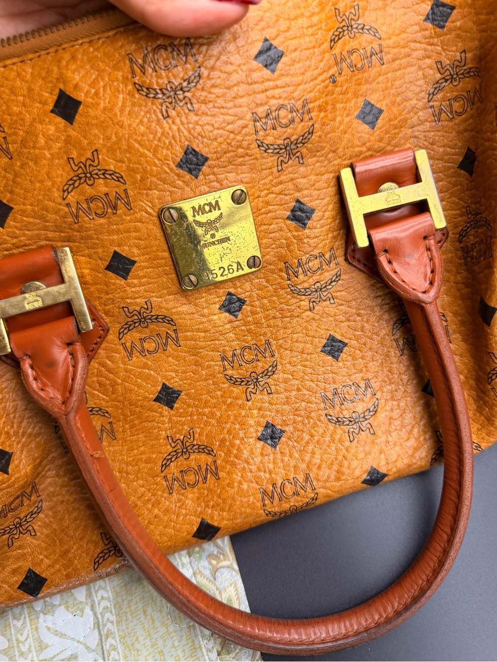 MCM Visetos Cognac Boston/COA) included / vintage - Picture 8 of 13